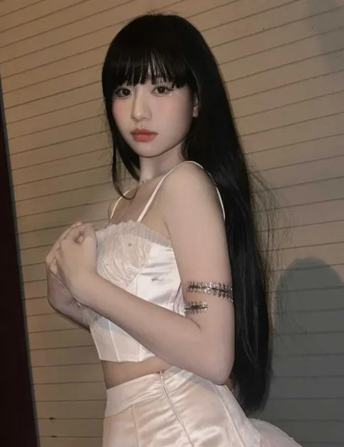 Thanh photo 2, asian, slim, black hair, 178 cm, 55 kg, Medium bust, Hong Kong