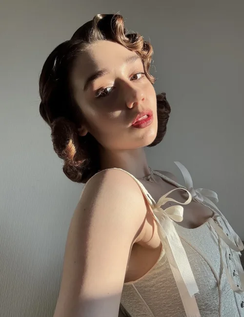 Shura photo 5, european, athletic, brunette, 170 cm, 55 kg, Small bust, Hong Kong