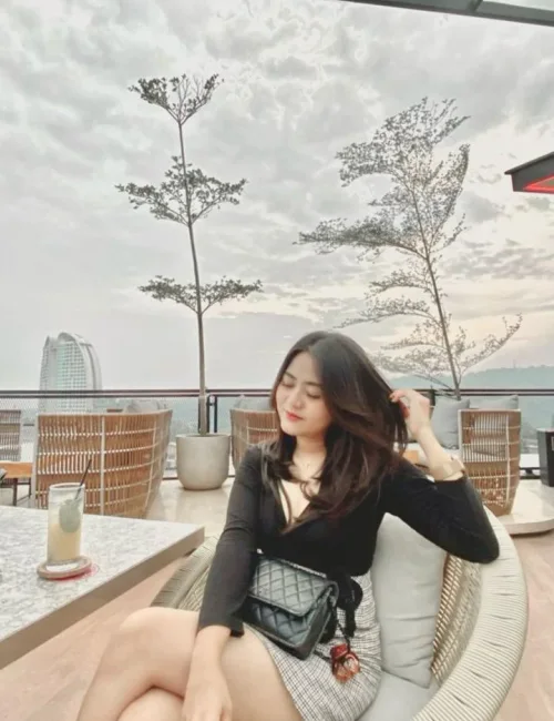 Winter photo 2, asian, slim, brunette, 167 cm, 50 kg, Medium bust, Hong Kong