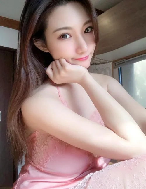 Grace photo 2, asian, athletic, brunette, 163 cm, 55 kg, Large bust, Hong Kong