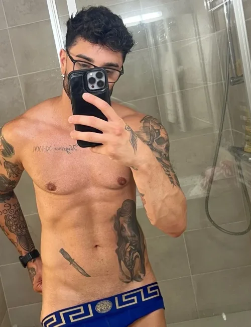 Tristan photo 17, european, average, black hair, 175 cm, 72 kg, Hong Kong