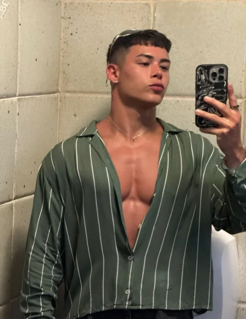 Axl photo 1, asian, average, black hair, 170 cm, 72 kg, Hong Kong