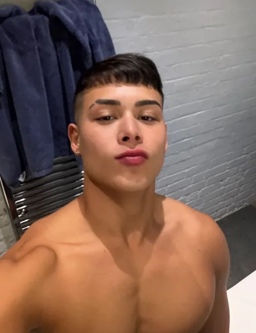 Axl photo 4, asian, average, black hair, 170 cm, 72 kg, Hong Kong