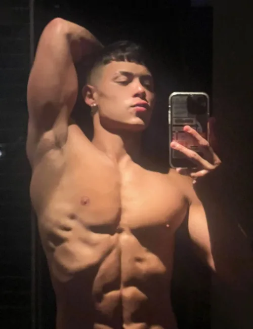 Axl photo 7, asian, average, black hair, 170 cm, 72 kg, Hong Kong