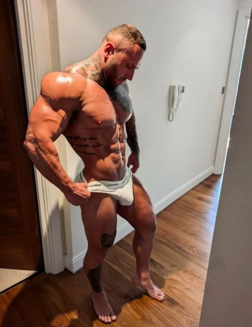 Vaughn photo 10, asian, busty, brunette, 173 cm, 100 kg, Hong Kong