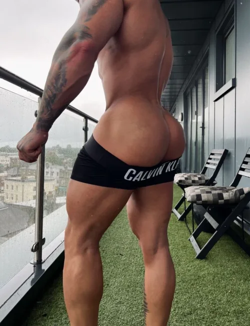 Vaughn photo 14, asian, busty, brunette, 173 cm, 100 kg, Hong Kong