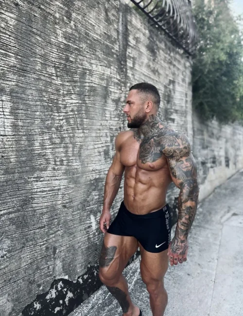 Vaughn photo 15, asian, busty, brunette, 173 cm, 100 kg, Hong Kong