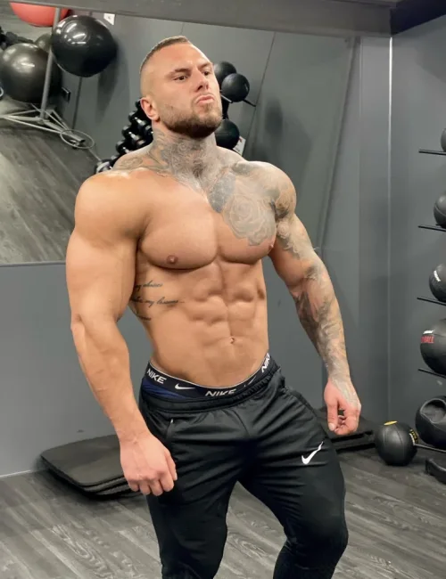 Vaughn photo 25, asian, busty, brunette, 173 cm, 100 kg, Hong Kong