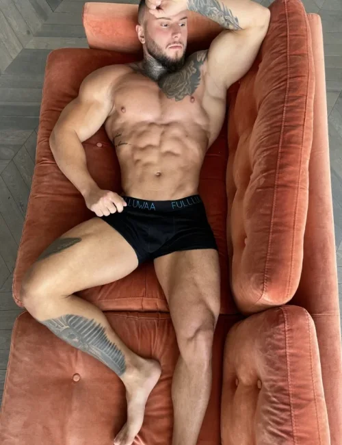 Vaughn photo 32, asian, busty, brunette, 173 cm, 100 kg, Hong Kong