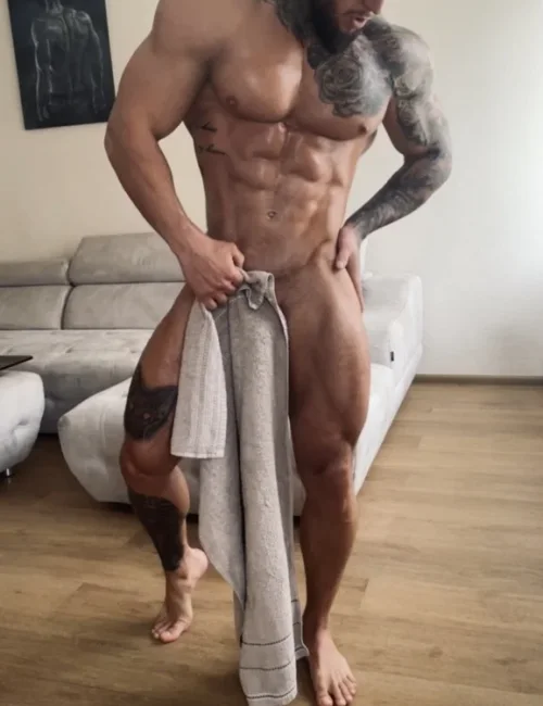 Vaughn photo 36, asian, busty, brunette, 173 cm, 100 kg, Hong Kong