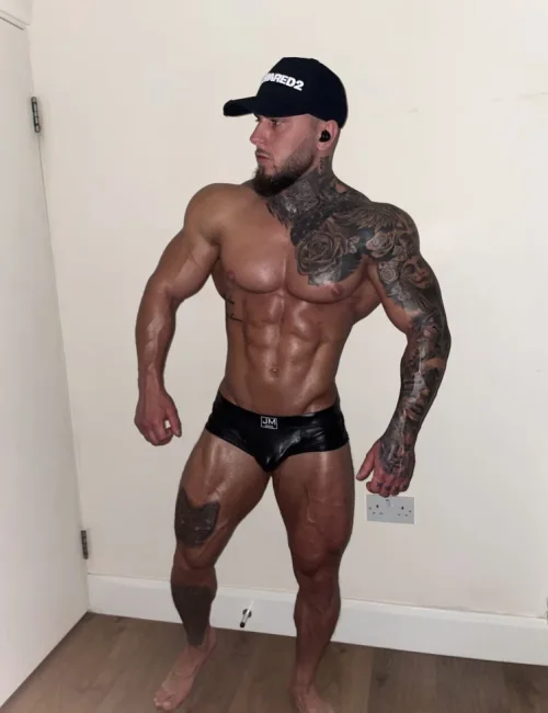 Vaughn photo 37, asian, busty, brunette, 173 cm, 100 kg, Hong Kong
