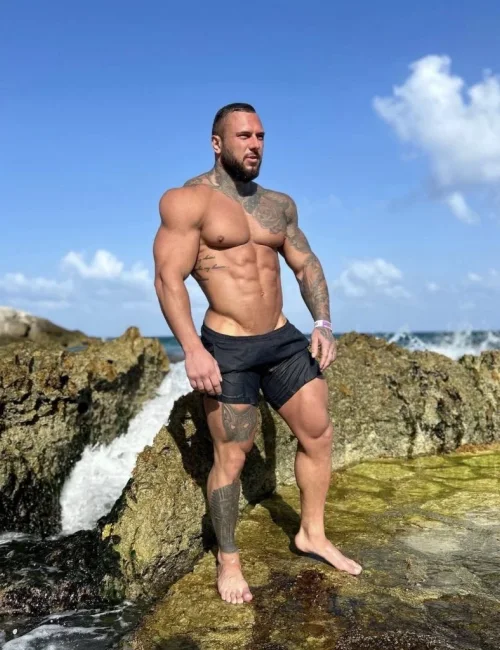 Vaughn photo 6, asian, busty, brunette, 173 cm, 100 kg, Hong Kong