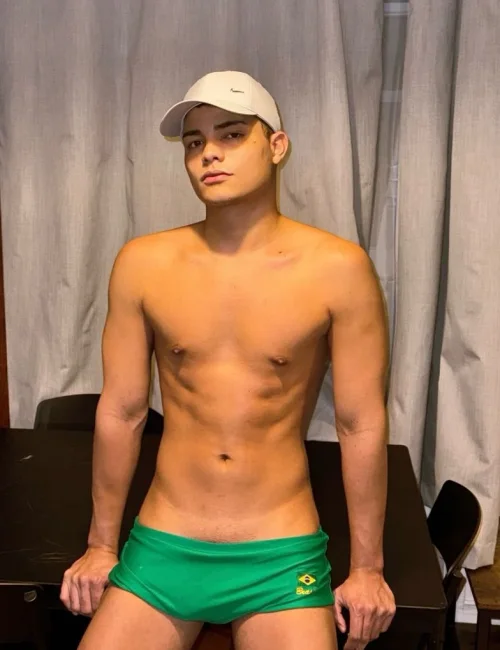Calvin photo 12, asian, average, black hair, 185 cm, 83 kg, Hong Kong