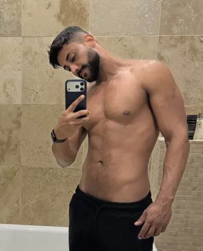 Wellington photo 1, european, curvy, black hair, 185 cm, 90 kg, Hong Kong