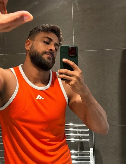 Wellington photo 7, european, curvy, black hair, 185 cm, 90 kg, Hong Kong