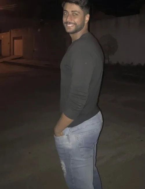 Wellington photo 8, european, curvy, black hair, 185 cm, 90 kg, Hong Kong