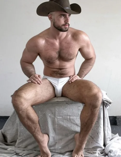 Amadeus photo 3, european, curvy, brunette, 195 cm, 110 kg, Hong Kong