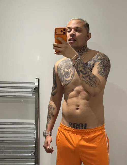 Vini Lee photo 6, asian, curvy, blonde hair, 185 cm, 86 kg, Hong Kong