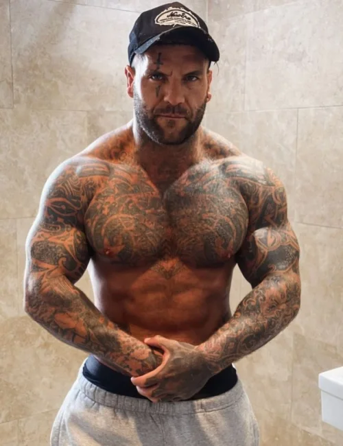 Titan photo 1, european, busty, brunette, 178 cm, 100 kg, Hong Kong