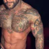 Titan photo 12, european, busty, brunette, 178 cm, 100 kg, Hong Kong