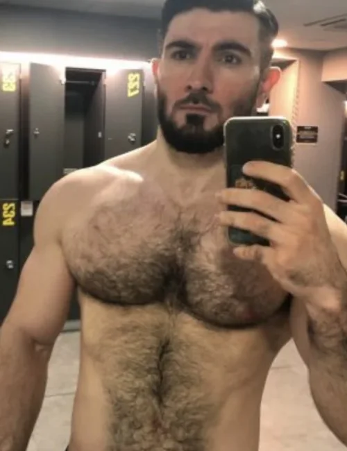 Volk photo 1, european, curvy, black hair, 185 cm, 86 kg, Hong Kong