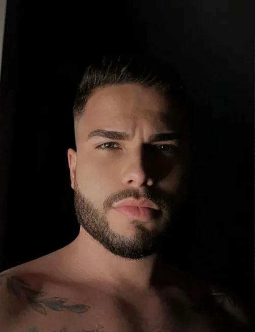Matteo photo 7, european, average, black hair, 180 cm, 79 kg, Hong Kong