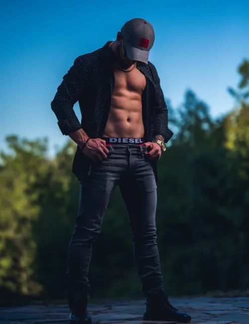 Ryder photo 12, european, curvy, blonde hair, 185 cm, 90 kg, Hong Kong