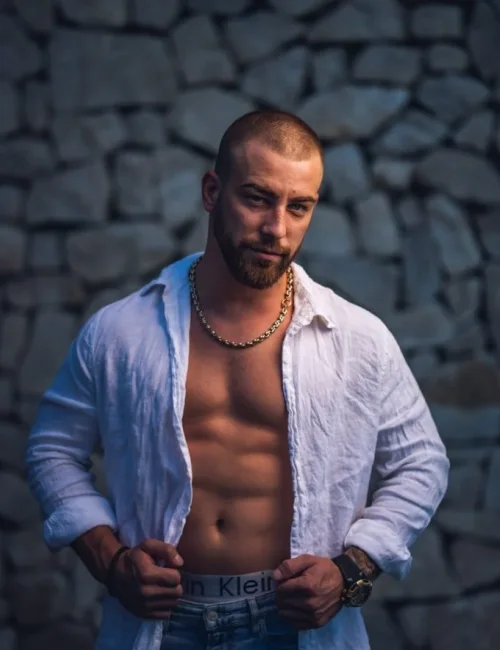 Ryder photo 13, european, curvy, blonde hair, 185 cm, 90 kg, Hong Kong