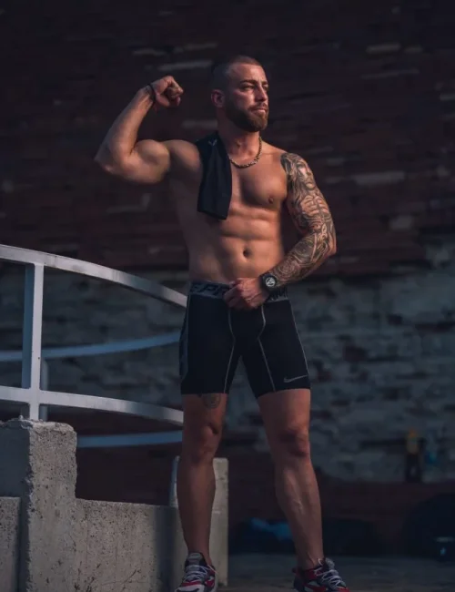 Ryder photo 9, european, curvy, blonde hair, 185 cm, 90 kg, Hong Kong