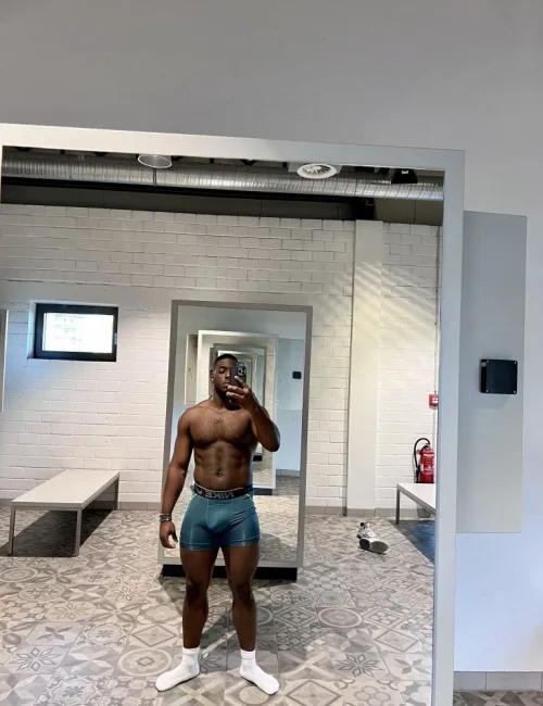 Ujjal photo 8, ebony, busty, black hair, 180 cm, 98 kg, Hong Kong