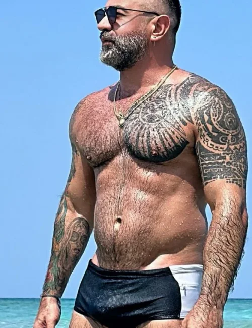 Theodoros photo 13, european, curvy, brunette, 180 cm, 90 kg, Hong Kong