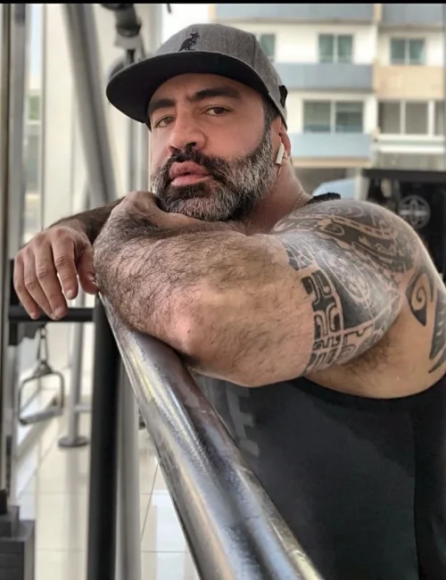 Theodoros photo 4, european, curvy, brunette, 180 cm, 90 kg, Hong Kong