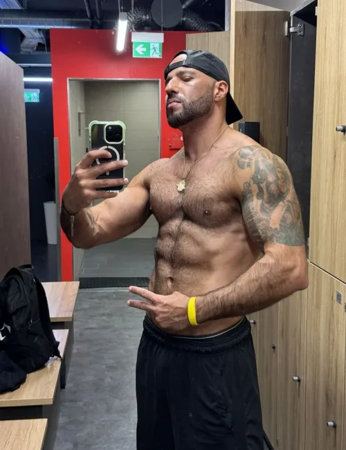 Sultan photo 12, european, curvy, brunette, 188 cm, 93 kg, Hong Kong
