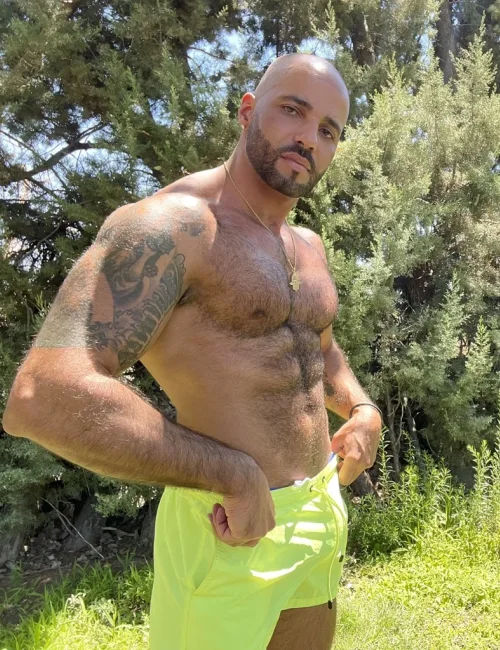 Sultan photo 23, european, curvy, brunette, 188 cm, 93 kg, Hong Kong