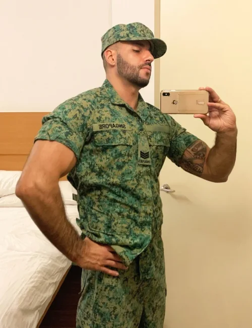 Sultan photo 57, european, curvy, brunette, 188 cm, 93 kg, Hong Kong
