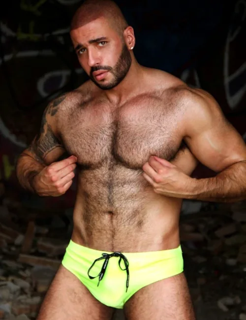 Sultan photo 62, european, curvy, brunette, 188 cm, 93 kg, Hong Kong