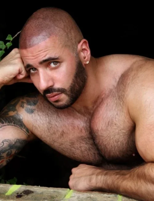 Sultan photo 67, european, curvy, brunette, 188 cm, 93 kg, Hong Kong