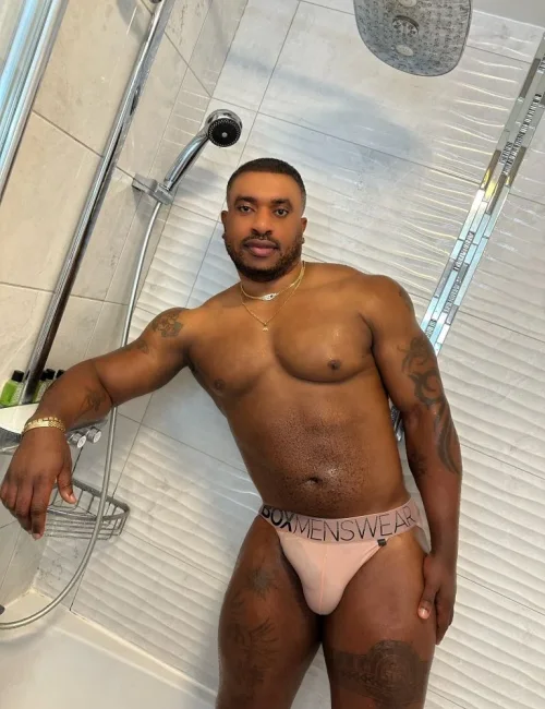 Andres photo 3, ebony, busty, black hair, 188 cm, 120 kg, Hong Kong