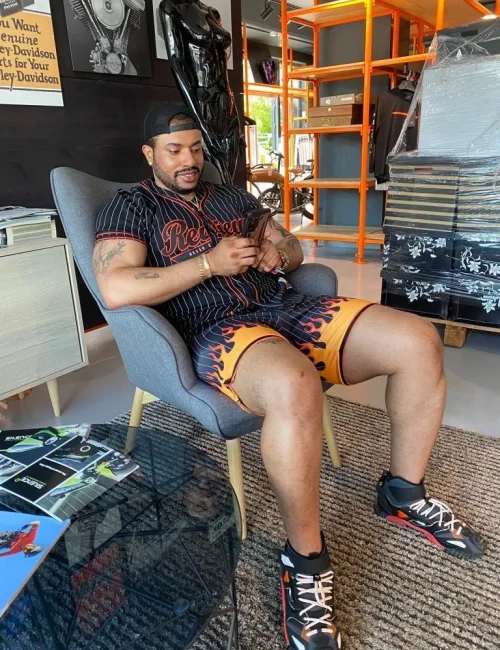 Andres photo 8, ebony, busty, black hair, 188 cm, 120 kg, Hong Kong