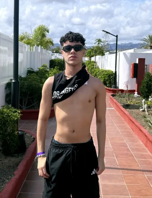 Cedric photo 5, european, athletic, black hair, 175 cm, 65 kg, Hong Kong