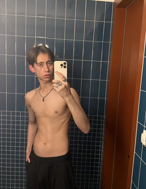 Votchel photo 7, asian, slim, black hair, 185 cm, 63 kg, Hong Kong