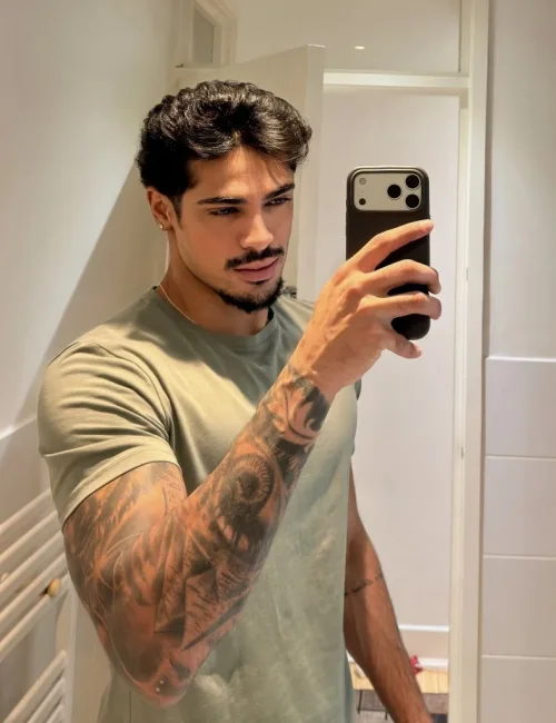 Liam photo 5, asian, average, black hair, 183 cm, 74 kg, Hong Kong