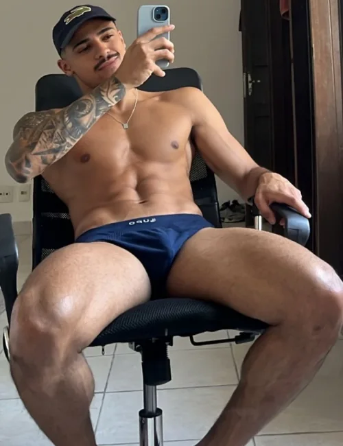 Liam photo 8, asian, average, black hair, 183 cm, 74 kg, Hong Kong