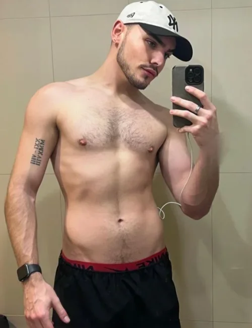 Wesley photo 5, european, average, black hair, 183 cm, 79 kg, Hong Kong