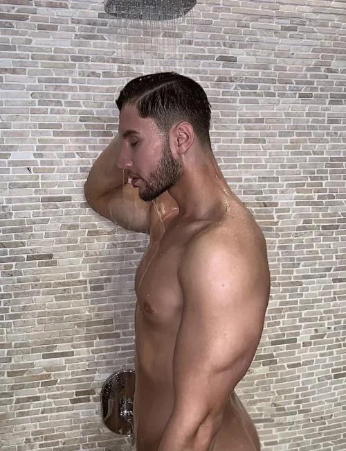 Xavier photo 16, european, average, black hair, 185 cm, 81 kg, Hong Kong