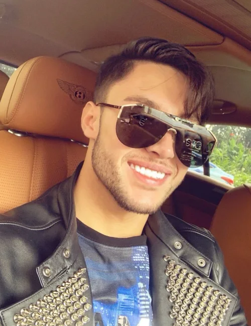 Xavier photo 25, european, average, black hair, 185 cm, 81 kg, Hong Kong