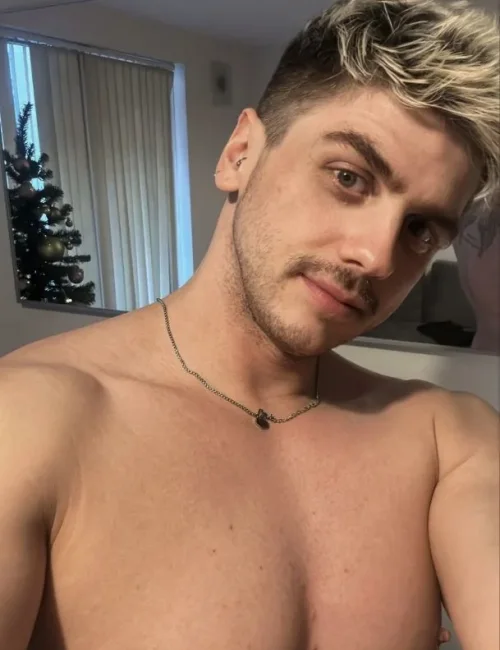 Alberto photo 10, european, curvy, blonde hair, 185 cm, 90 kg, Hong Kong