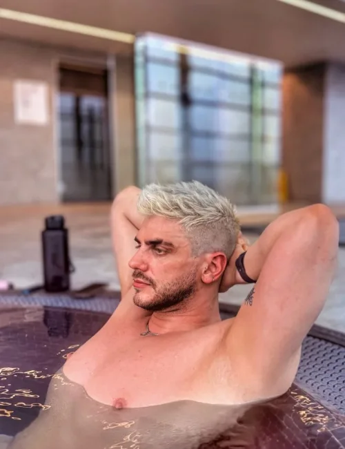 Alberto photo 12, european, curvy, blonde hair, 185 cm, 90 kg, Hong Kong