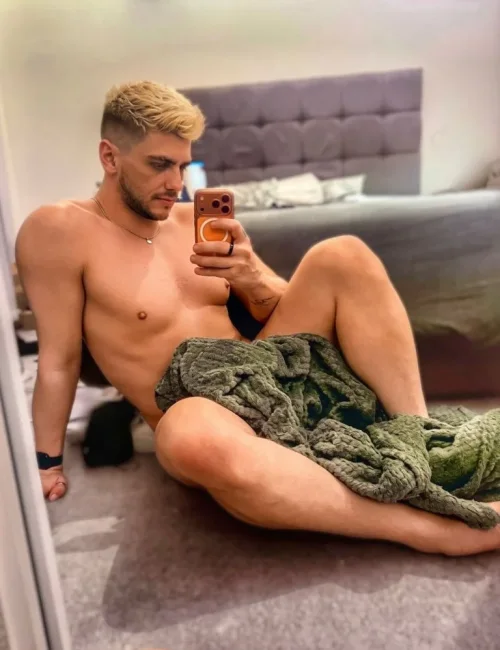 Alberto photo 2, european, curvy, blonde hair, 185 cm, 90 kg, Hong Kong