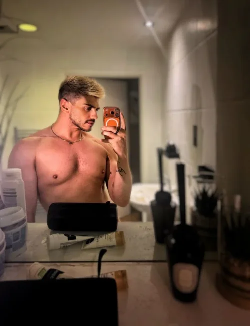 Alberto photo 9, european, curvy, blonde hair, 185 cm, 90 kg, Hong Kong